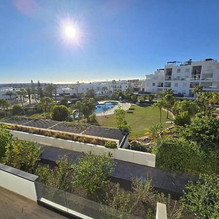 Nice 2 Bedroom Bali Apartment With Sea Views Torrevieja Buitenkant foto