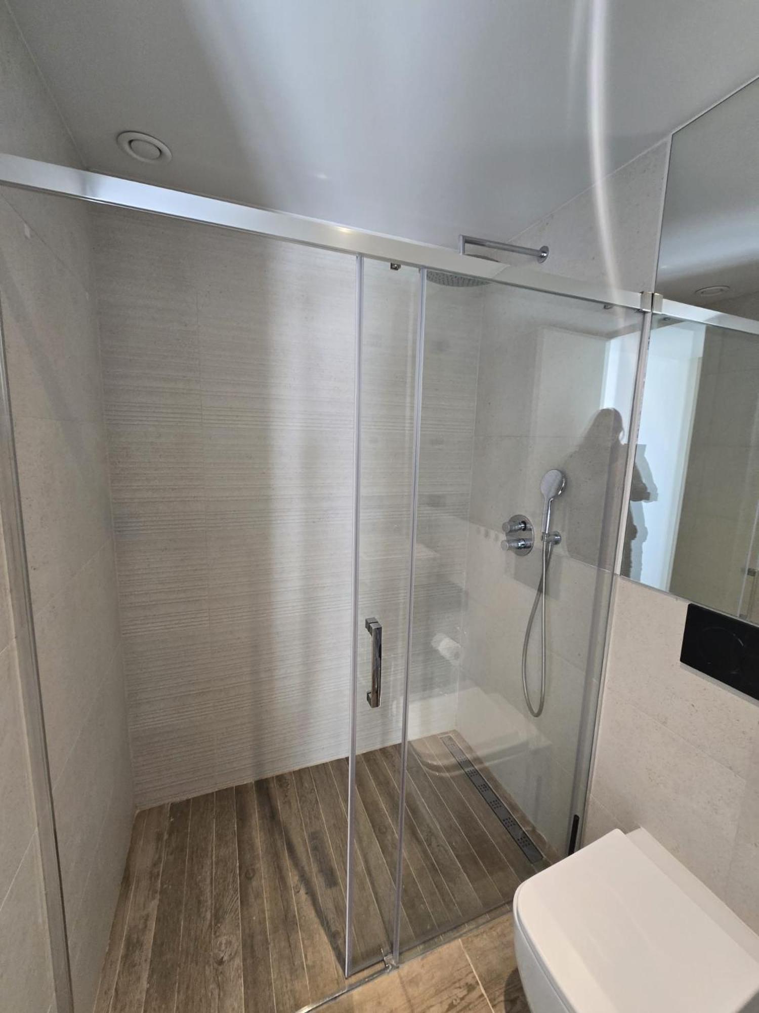 Nice 2 Bedroom Bali Apartment With Sea Views Torrevieja Buitenkant foto